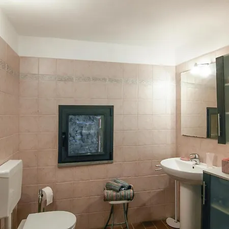 2 Bedroom Lovely In *